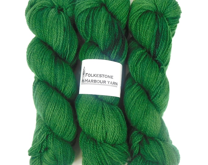 Emerald Green Semi-Solid Romney Sock weight Wool Yarn 100g