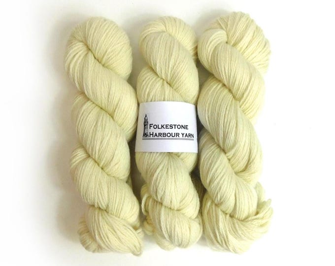 Old Romney Natural White Kent Romney DK Weight Yarn 100g Skein