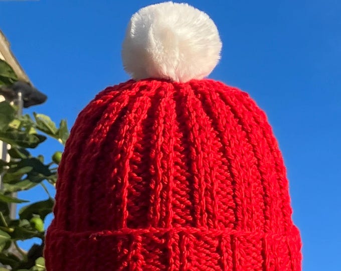 Seaswimmer Chunky Bobble Hat Knitting Kit                  Choose Your Colour