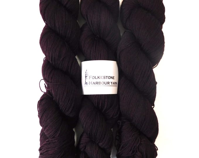 Peene Dark Aubergine Merino Blend Sock Wool Yarn 100g