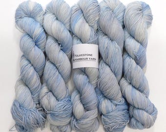 Vesivirta Watercurrent Blue White Variegated Merino Sock yarn 4ply 100g