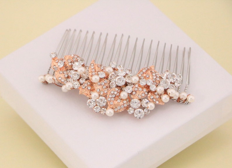 Pearl and Crystal hair comb Side bridal hair comb Rhinestone Wedding comb Side hair comb Wedding headpiece Bridal hair accessories floral Rose gold tone