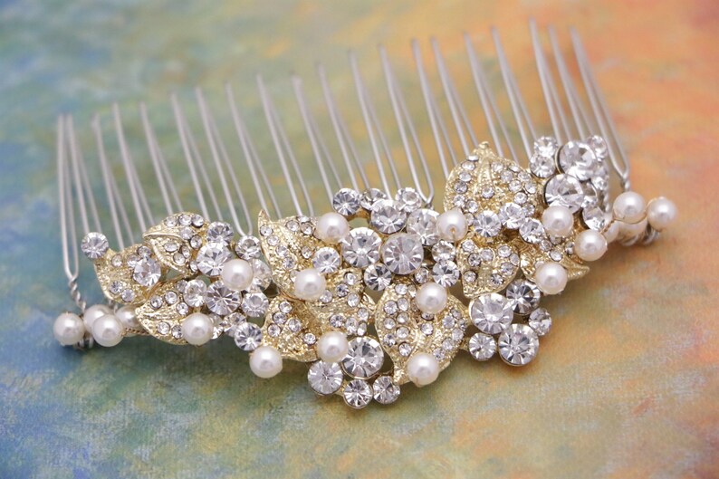 Pearl and Crystal hair comb Side bridal hair comb Rhinestone Wedding comb Side hair comb Wedding headpiece Bridal hair accessories floral Gold tone