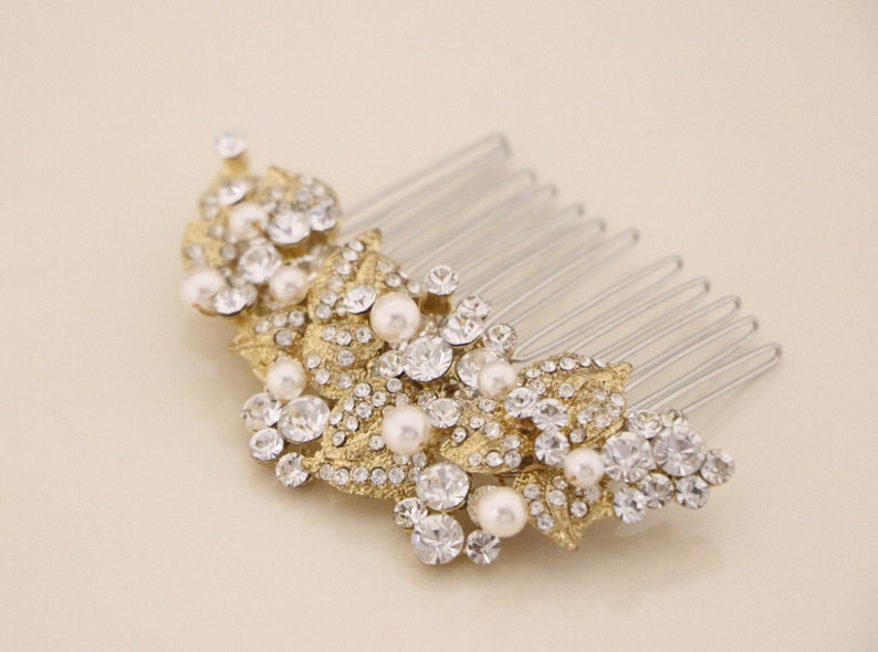 Pearl hair comb Gold veil comb Side bridal headpiece Wedding hair accessories floral Wedding hair comb Rhinestone Bridal hair comb hairpiece image 4