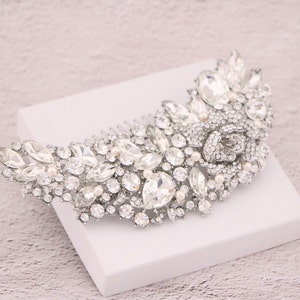 Bridal hair comb Crystal and Pearl Bridal comb Wedding hair piece Wedding hair clip Large Wedding side comb Bridal hair comb Rhinestone comb image 9