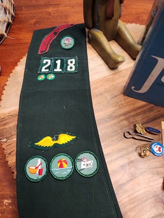 1960's GIRL SCOUT Sash With Merit Badges AND Pins - image 2
