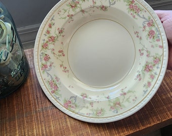 Homer Laughlin Eggshell Georgian plate