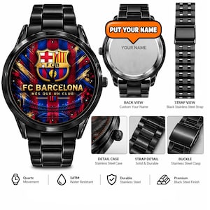Puede incluir: Un reloj de pulsera de acero inoxidable negro con el logotipo y los colores del FC Barcelona en la esfera. Incluye una correa de eslabones de metal negro a juego, una caja de acero inoxidable, un cierre y una tapa trasera personalizable.