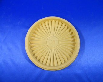 Tupperware YELLOW Replacement Seal Lid ONLY Round 5" Wide # 812 