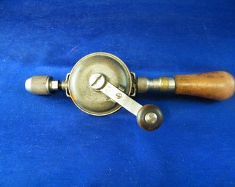 Antique Yankee #1530 Hand Drill Ratcheting Egg Beater - Wood Handle USA - see photos and description