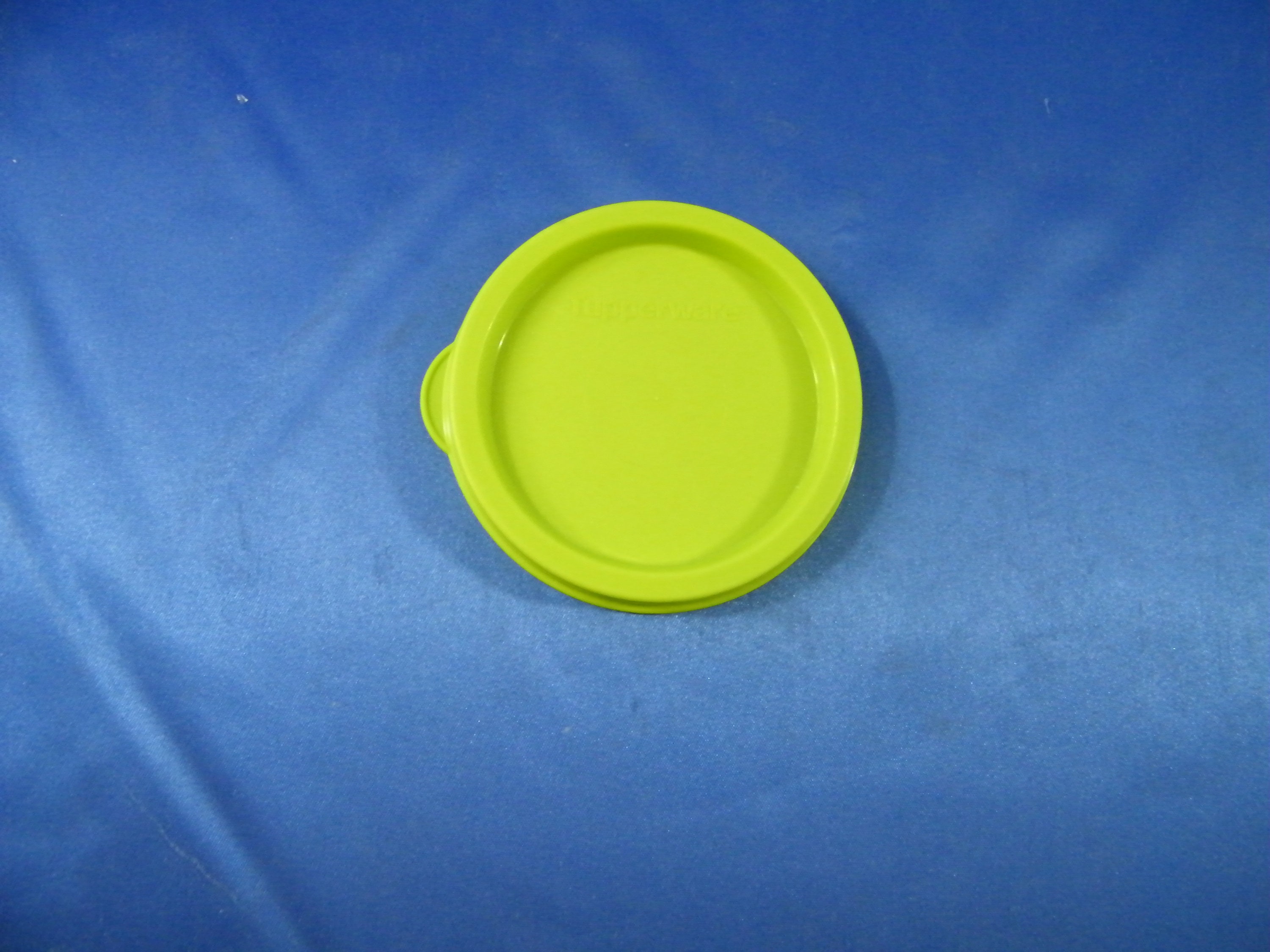 Yellow Green Tupperware Lot of 2 Replacement Lids #6380 