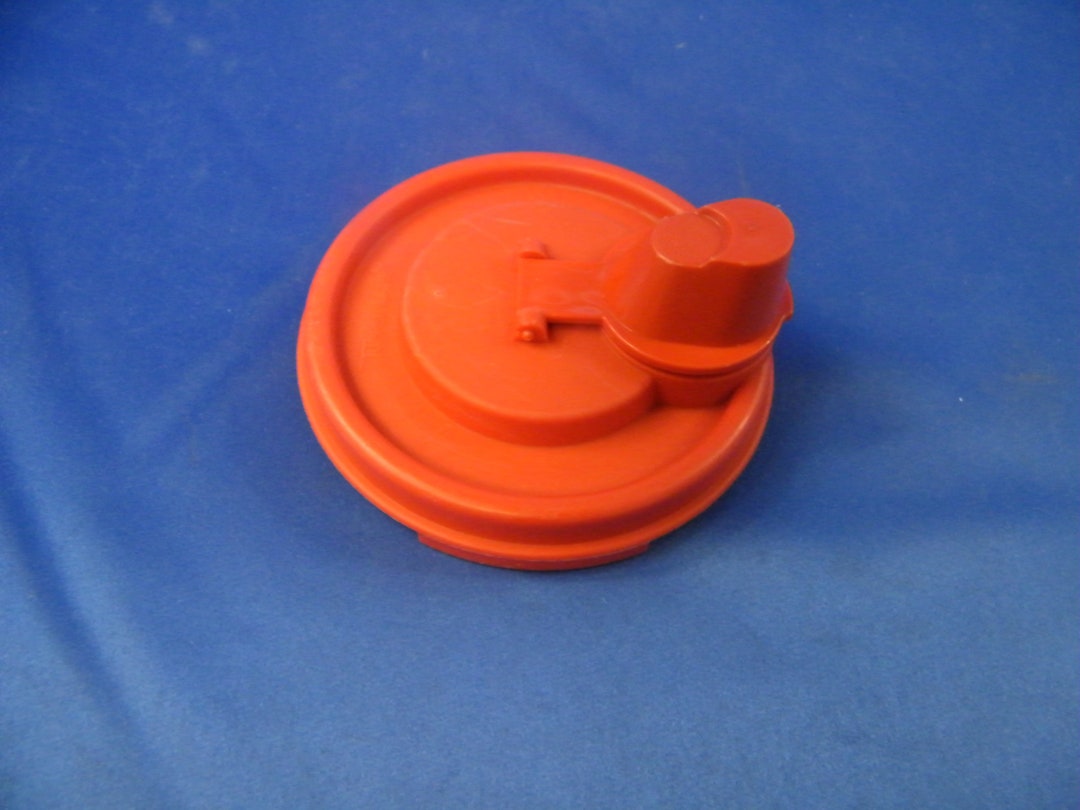 TUPPERWARE Lid No Drip Easy Pour Red/orange Modular Mates Lid 1898 Fits