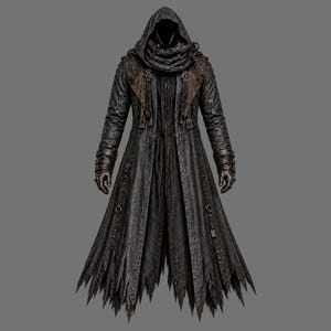 Puede incluir: Un abrigo largo con capucha en color gris carbón oscuro, con un acabado texturizado y desgastado, detalles de solapa en cuero marrón, hebillas metálicas y un dobladillo irregular deshilachado. Incluye mangas largas y una capucha drapeada.