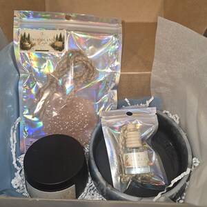 Handmade Gift Box – Candle, Car Freshie, Car Diffuser & Epoxy Resin Bowl