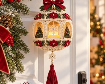 Haakpatroon voor een kerstlantaarnornament, kerststerrenbol met miniboompjes (PDF-download)