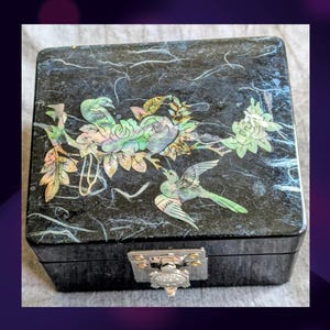 Jewelry Mirrored Box Lacquer Mother Of Pearl Turtle Latch Peacock
