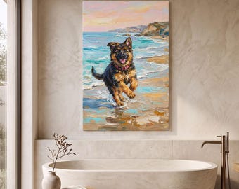 以下が含まれることがあります： 砂浜の浅瀬を走るジャーマンシェパードの子犬を描いたキャンバス地の油絵。青、ベージュ、ピンクの色合いで厚く質感のある筆致が施されており、明るい海岸の風景を表現している。