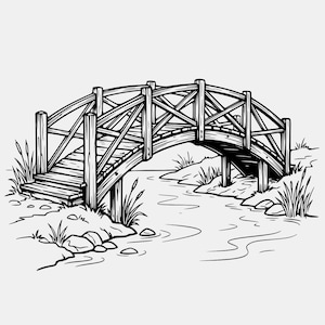 Op de afbeelding: Een zwart-wit lijntekening van een gebogen houten voetgangersbrug over een smalle beek. De brug is voorzien van een reling met een kruispatroon en verticale steunpalen, met riet en kleine stenen langs de met gras begroeide oevers.