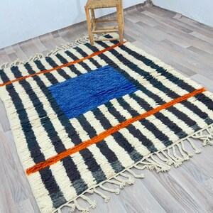 Handwoven Moroccan Wool Rug - Black & White Geometric