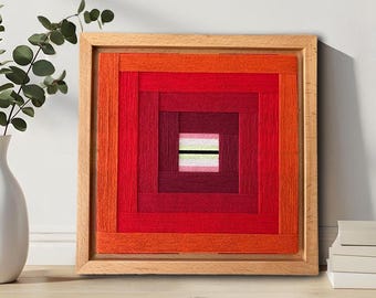 Rotes, geometrisches Wandbild | Wandteppich im Mid-Century-Modern-Stil, Rahmen aus Hainbuchenholz