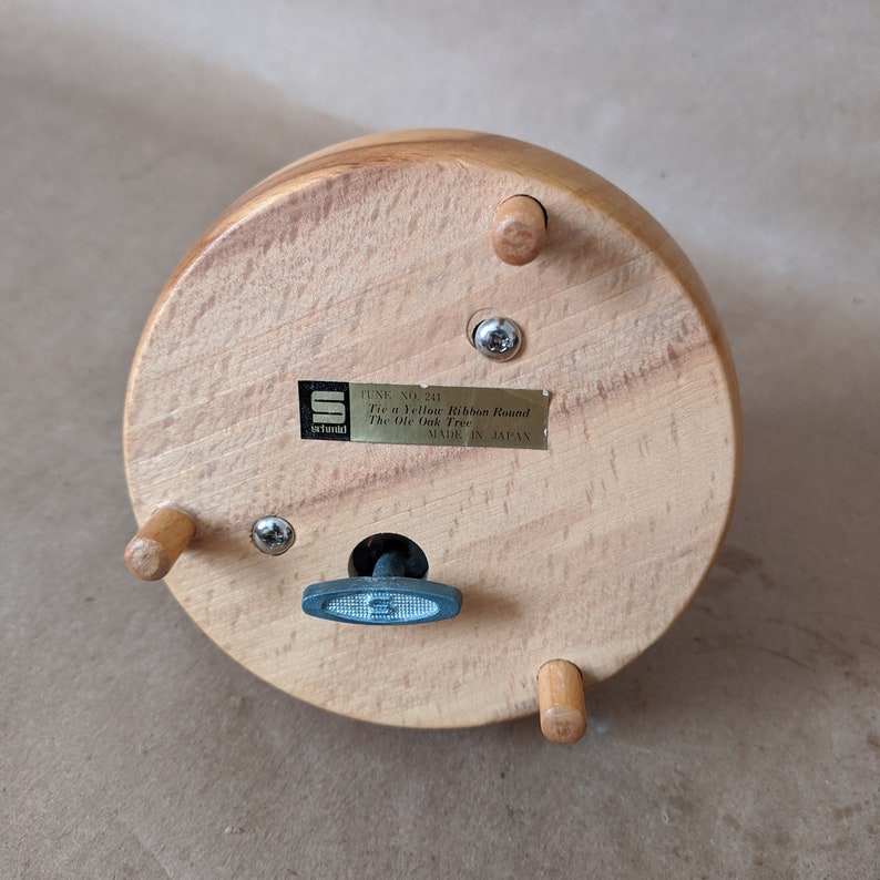 Schmid Wooden Bird Music Box Spinner