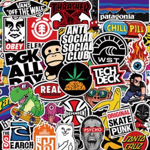 Puede incluir: Una colección de pegatinas de vinilo variadas que presentan diversos logotipos, personajes de la cultura pop y diseños gráficos, incluidos Vans, Thrasher, Patagonia, Obey, Anti Social Social Club, Tech Deck, Santa Cruz y un dinosaurio en un monopatín.