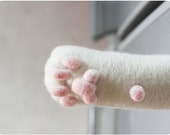 Cat hand paw Magnet - White Cat hand paw - needle felted wool, magnet