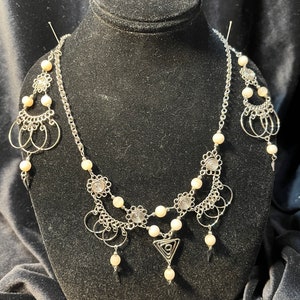 Murano vanilla colored glass bead Peruvian silver chain necklace set.