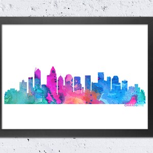 Impresión del horizonte de Charlotte en acuarela, silueta colorida del paisaje urbano de Charlotte, Carolina del Norte, azul, verde, rosa, rojo y naranja, decoración moderna para el hogar, la pared y la oficina.