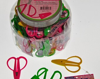 Super Sharp Mini Scissors with Cover