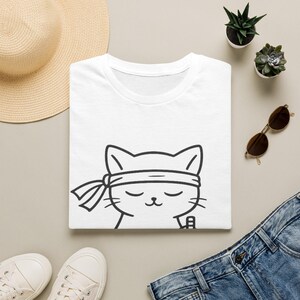 Camiseta de gato samurái, camiseta de guerrero neko japonés, camiseta gráfica minimalista inspirada en el anime. imagen 14