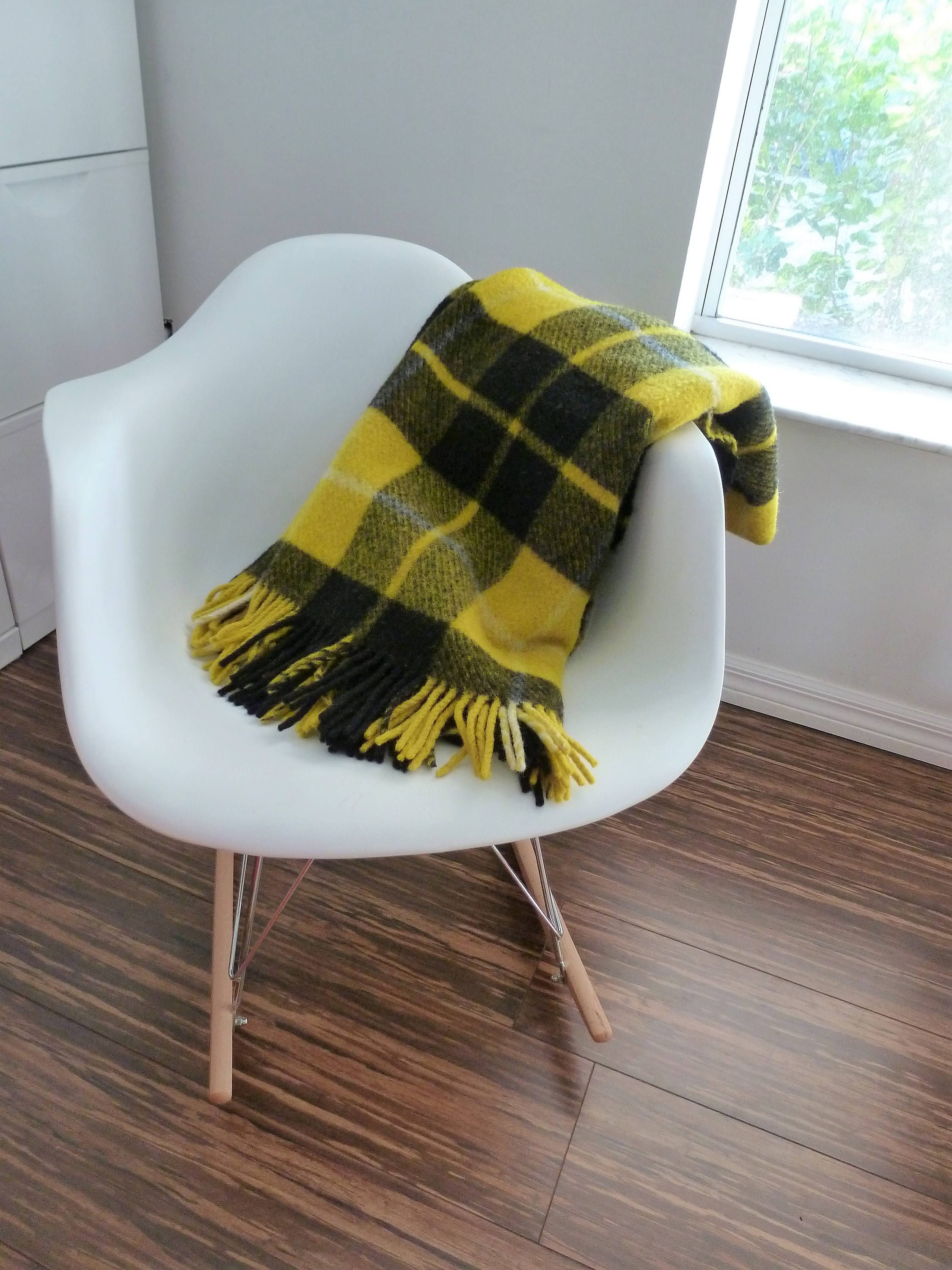 Vintage Large Wool Connemara Stadium/Travel Blanket From Foxford Ireland