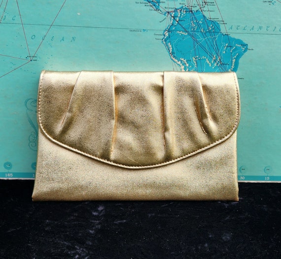 RARE FIND LUX Gold Vintage Clutch Great Condition - image 1