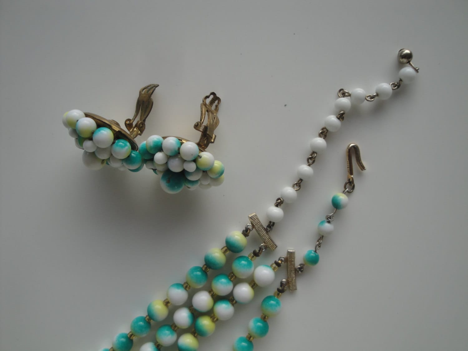 Japanese Vintage Antique Jewelry Set Necklace and Earrings in White