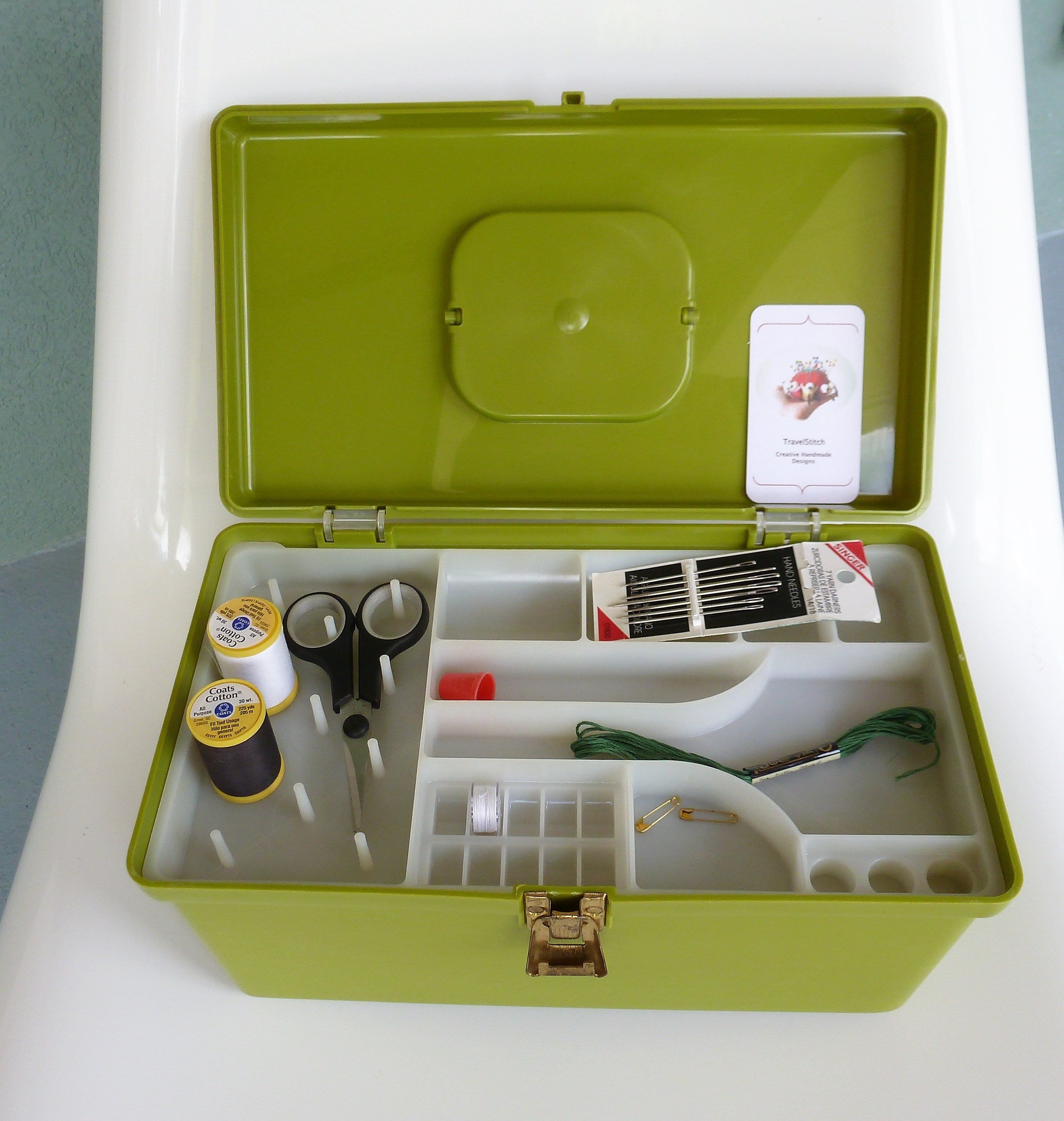 Vintage Wilhold Wilson MFG Corp Plastic Sewing Notions Box Avocado