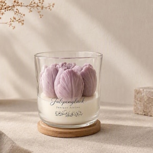 Tulip scented candle