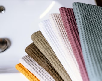 Set di asciugamani in cotone waffle personalizzati, asciugamani da bagno e per le mani con monogramma, cotone di qualità spa