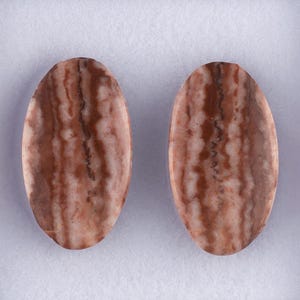 15,73 twt Kokosjaspis Cabochon Par, 20,00x11,00x3,00 mm, Oval Form Match Set (2 st) Halvädelstenar för Örhängen och Trådlindning