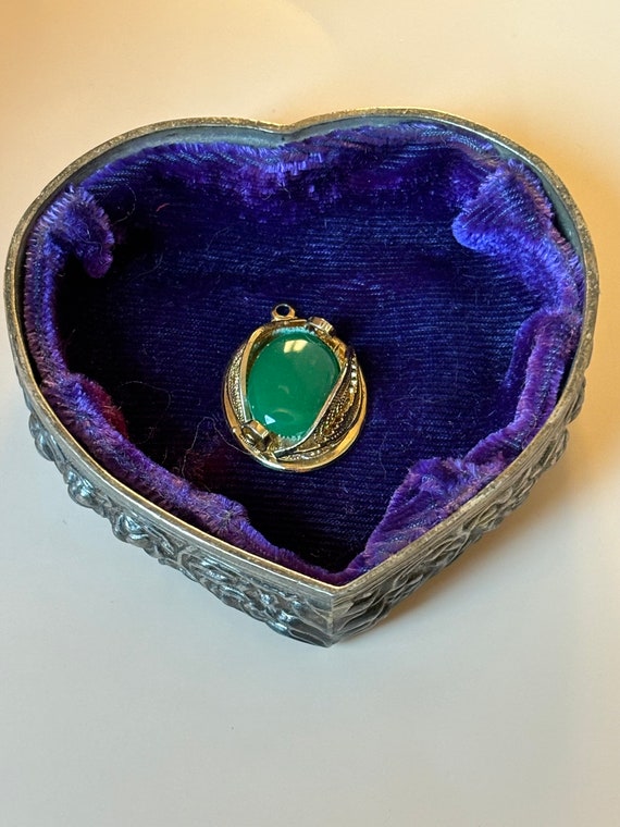 Vintage 12k Gold Filled Sorrento Jade Pendant