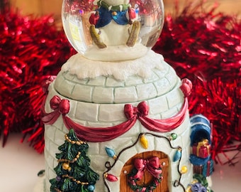 Kirkland Holiday Reindeer - 8 Kirkland Signature, Collectible