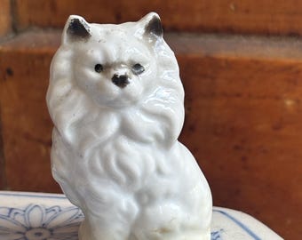 Vintage Japan kleine Rasse Keramik, Pommern Hund, weiß, flauschige Figur