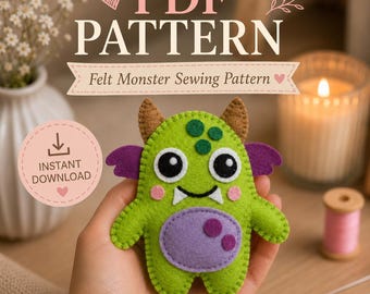 Puede incluir: Un patrón de costura en PDF para un monstruo de fieltro que muestra una criatura verde brillante con alas moradas, vientre morado, cuernos marrones y ojos grandes en blanco y negro. El texto dice PDF PATTERN, Felt Monster Sewing Pattern e INSTANT DOWNLOAD.