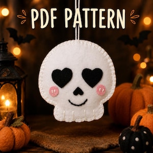 Naaipatroon voor een schattige doodskop van vilt, handleiding voor een Halloween-speelgoedje (PDF-download)