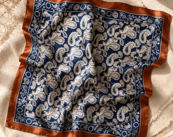 Marinblå paisleysilkeshalsduk 53 x 53 cm, 100 % mullbärssidens fyrkantig halsduk, vintage håromslag, retro väskaccessoar, present till kvinnor