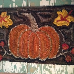 Handgeknüpfter Wollteppich