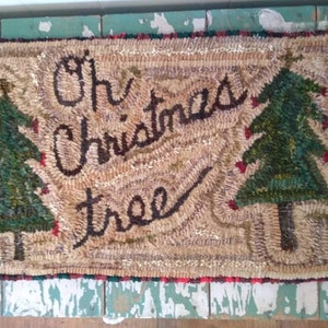 Hand hooked wool rug