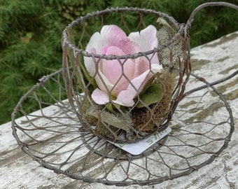 SALE Tea Cup, Wire Shaped, Shabby, Victorian, Pink Rose