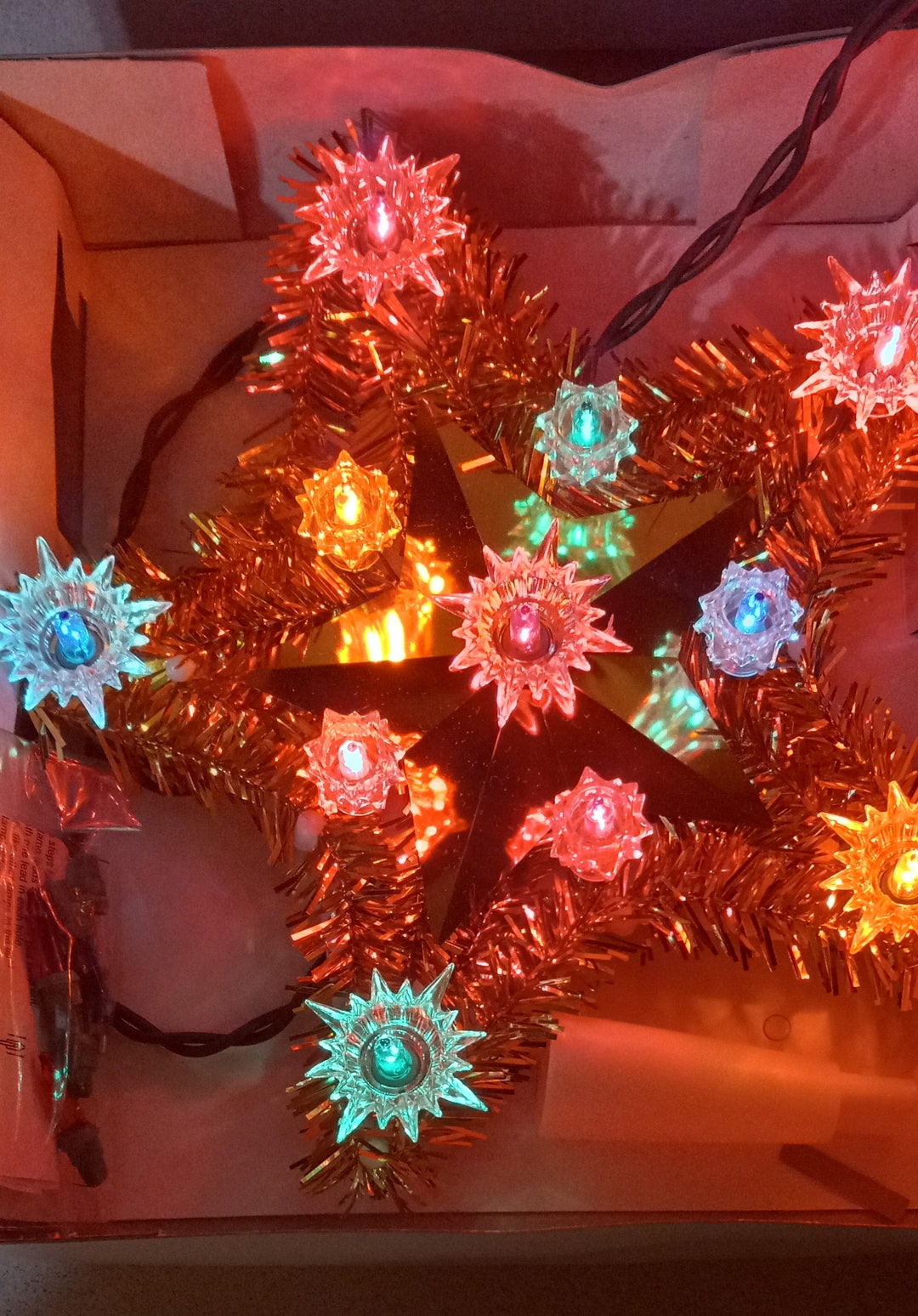 Vintage, 11 Light, Gold Tinsel, Star Tree Topper, Optional Blinking