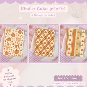 Puede incluir: Tres insertos para fundas de Kindle con diseños de temática otoñal. El primero muestra calabazas, hojas y lazos sobre un fondo crema. El segundo presenta un patrón de cuadros naranja y verde con calabazas. El tercero muestra rayas verticales con calabazas.