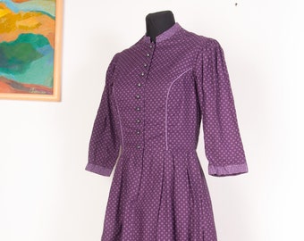 Vintage Salzburger Dirndl Dress / Dark Purple Floral Cotton Austrian Prairie Gunne Sax Style / Small